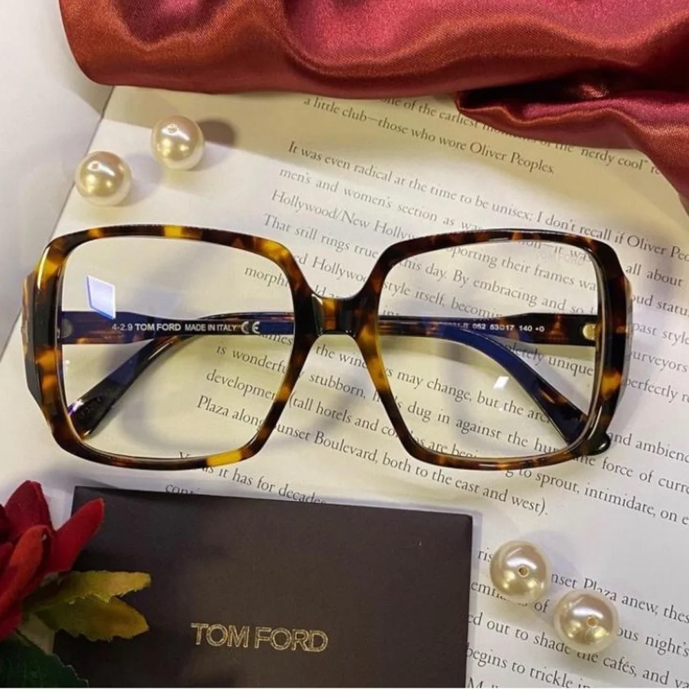 TOM FORD TF5578-B 052 BLUE CONTROL
